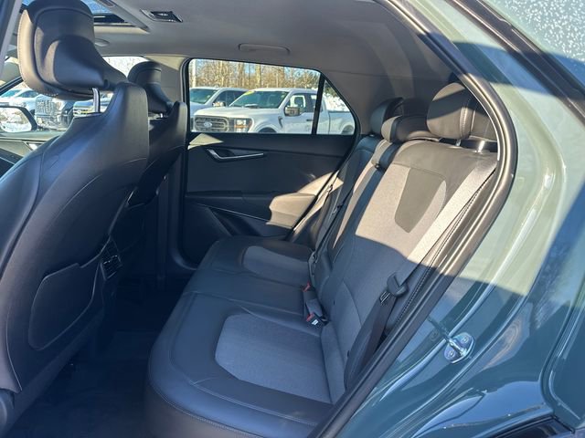 Used 2024 Kia Niro EX Touring image 15
