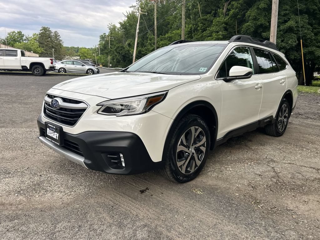Certified 2022 Subaru Outback Limited AWD/4WD image 4