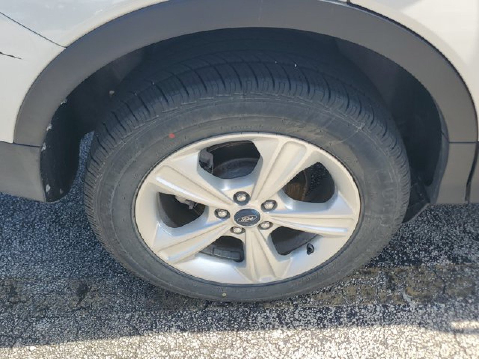 Used 2013 Ford Escape SE w/ Class II Trailer Tow Pkg FWD image 9