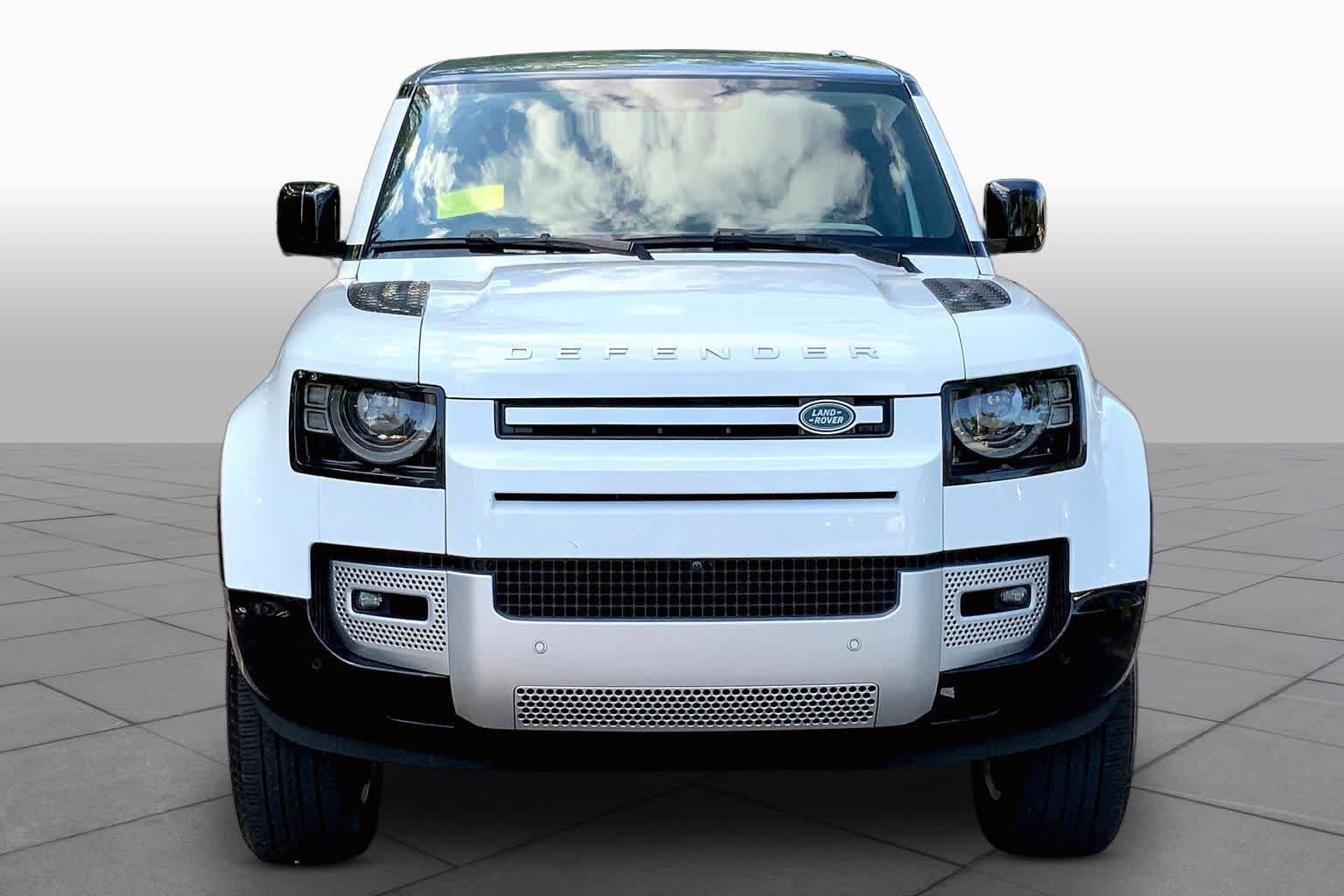 Used 2024 Land Rover Defender 110 S AWD/4WD image 4