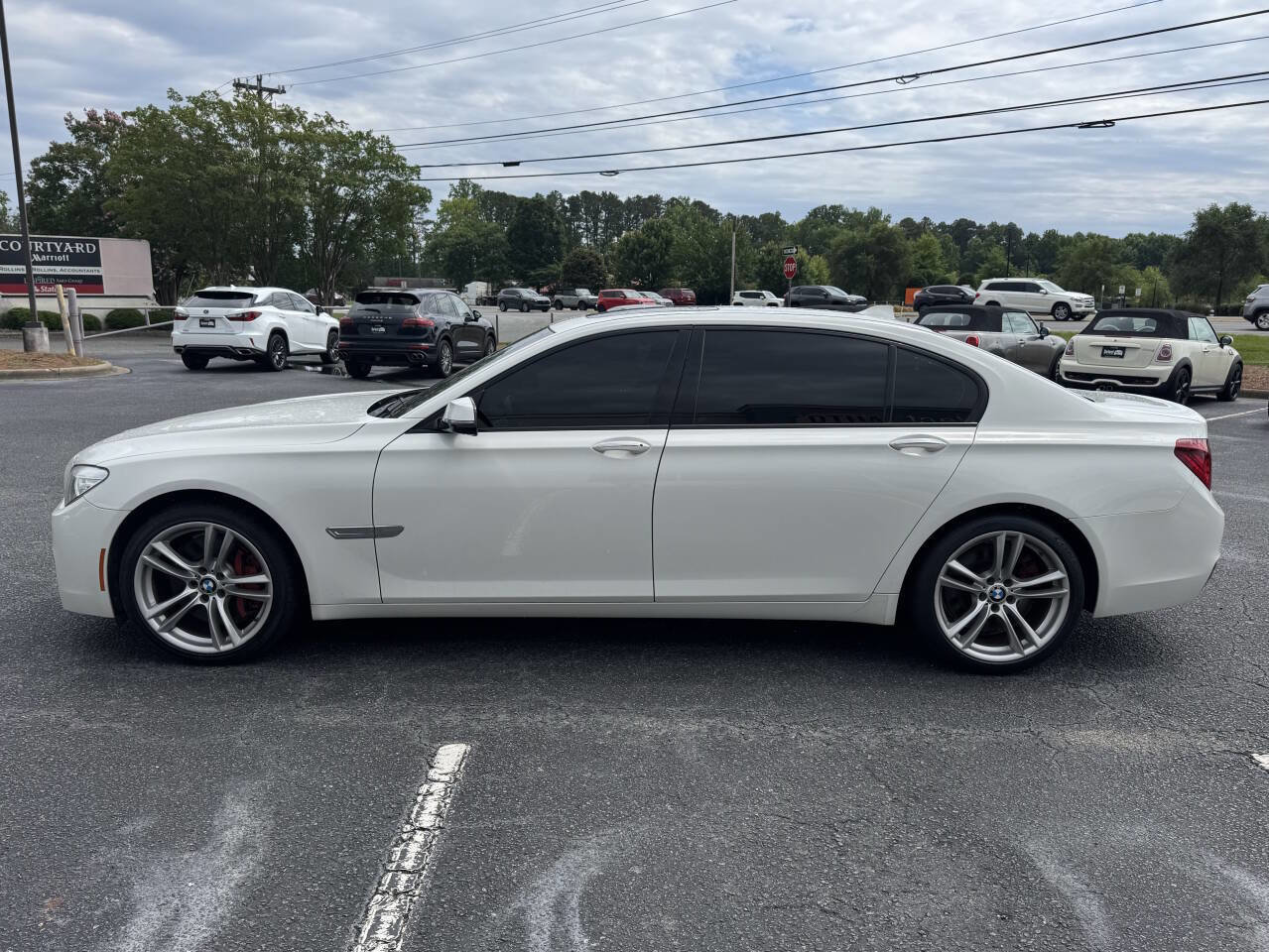 Used 2013 BMW 750Li RWD image 4