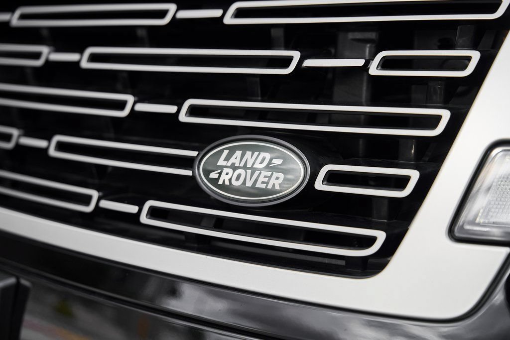 Used 2023 Land Rover Range Rover SE AWD/4WD image 8