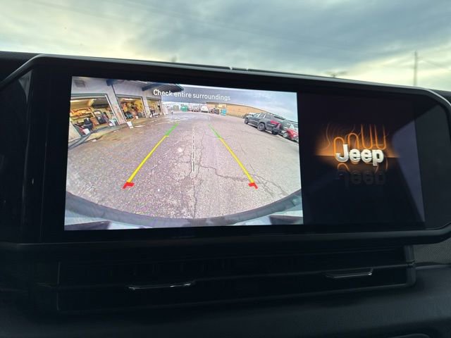 Used 2024 Jeep Wrangler Sahara image 35