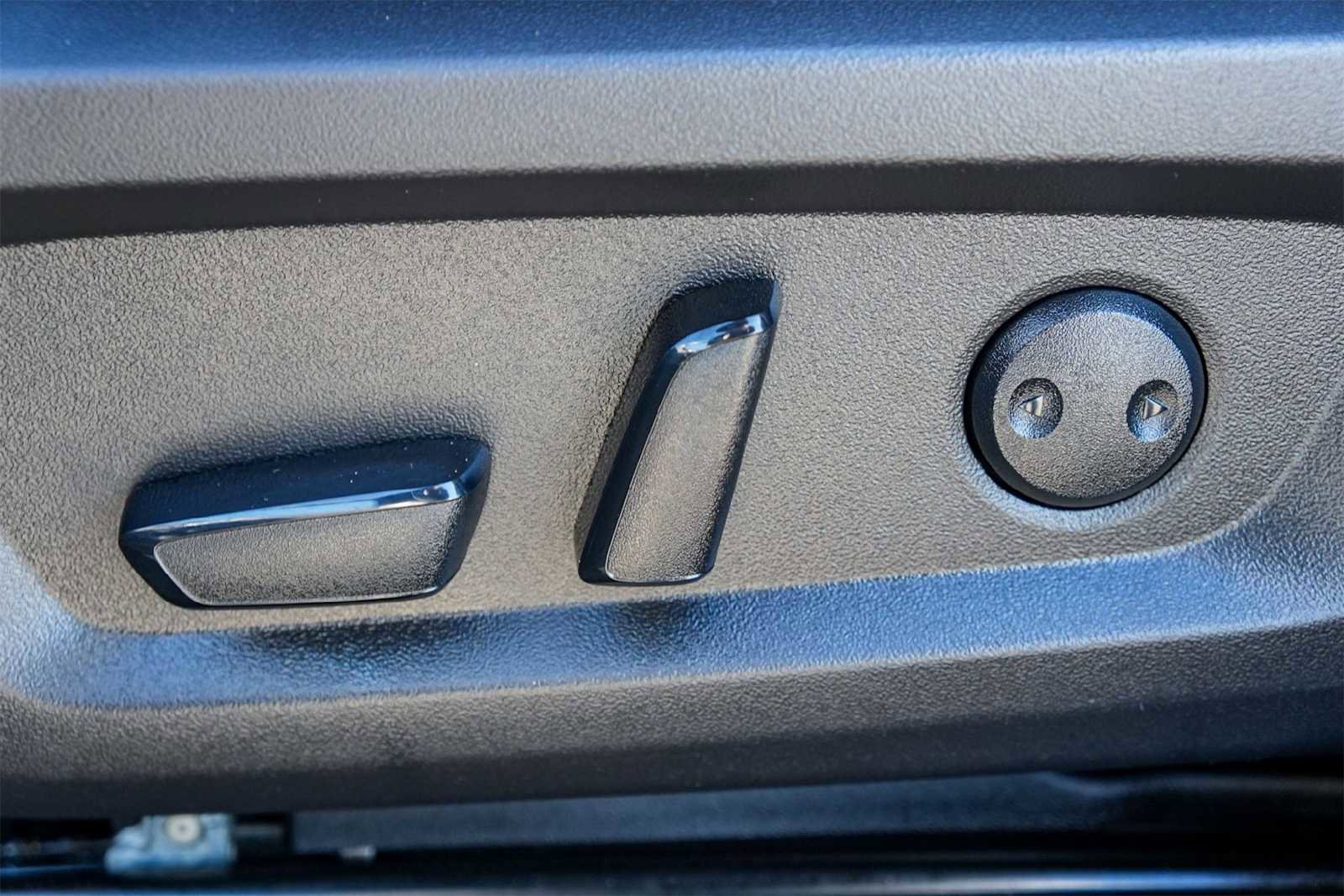 Used 2024 Mitsubishi Outlander SE image 21