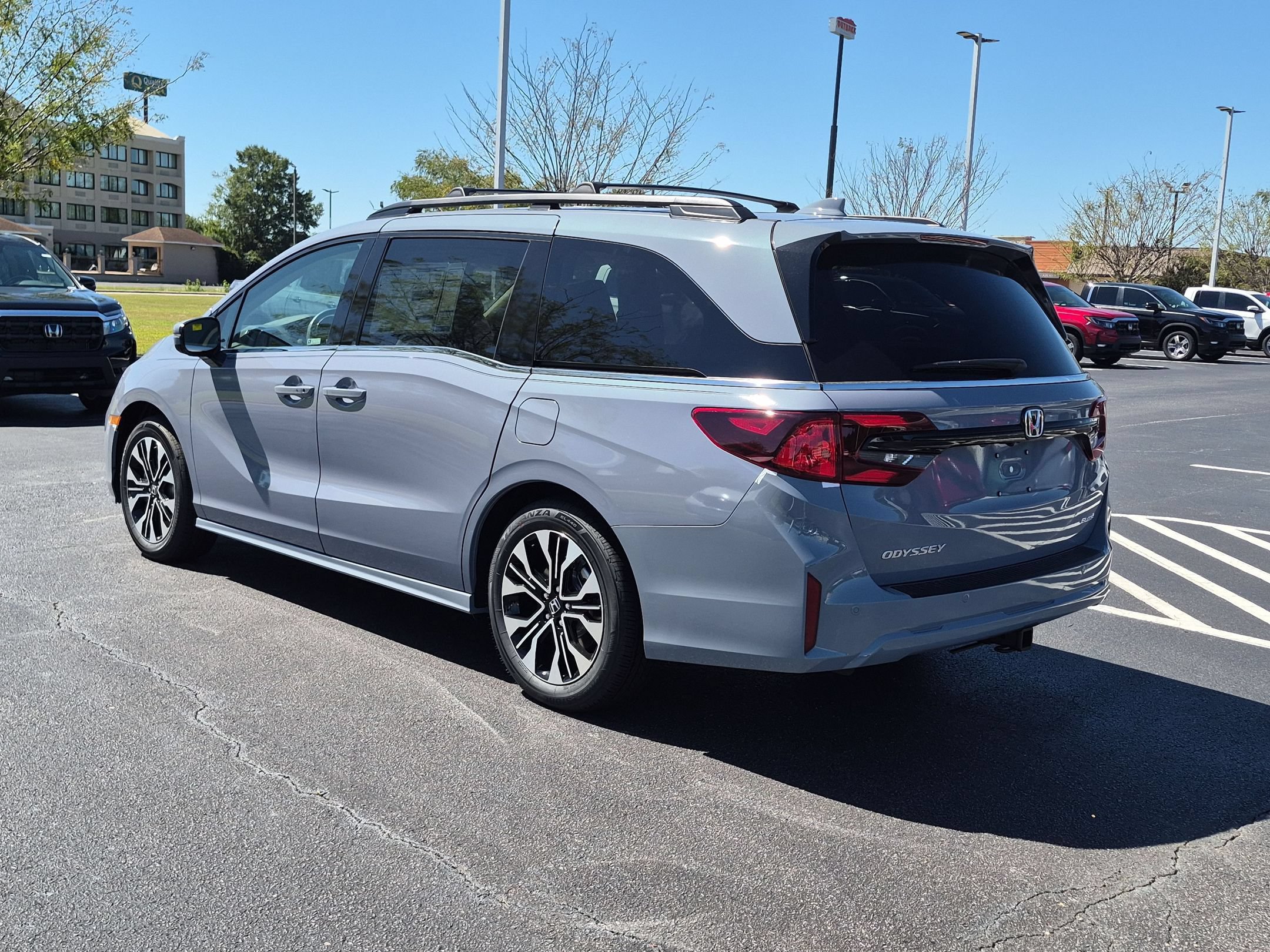 New 2027 Honda Odyssey Elite image 5