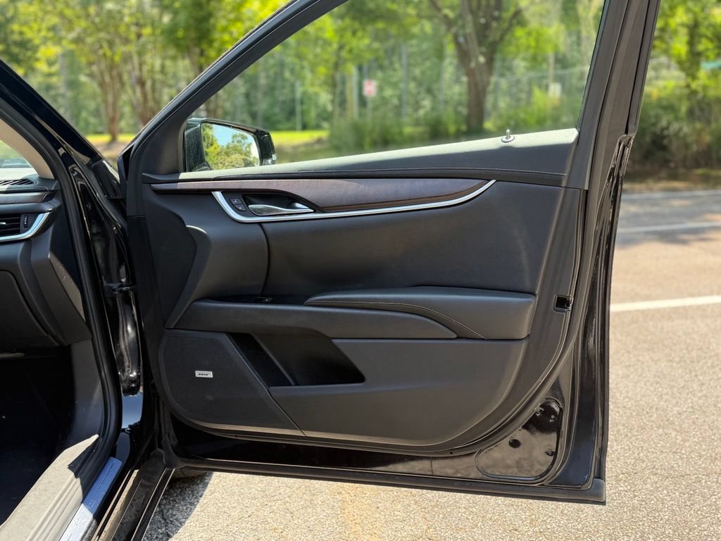 Used 2019 Cadillac XTS Luxury FWD image 14