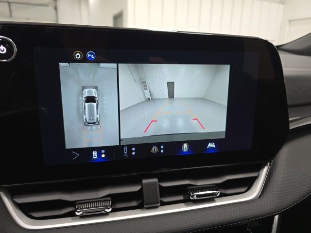 New 2026 Chevrolet Equinox LT w/ Convenience Package II image 15