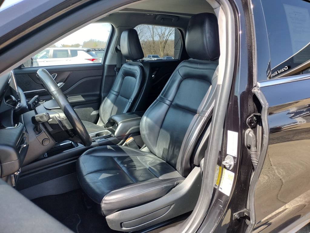 Used 2022 Lincoln Corsair Reserve AWD/4WD image 2