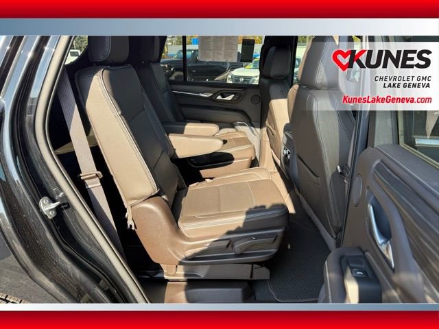 Used 2022 GMC Yukon Denali w/ Denali Premium Package image 19