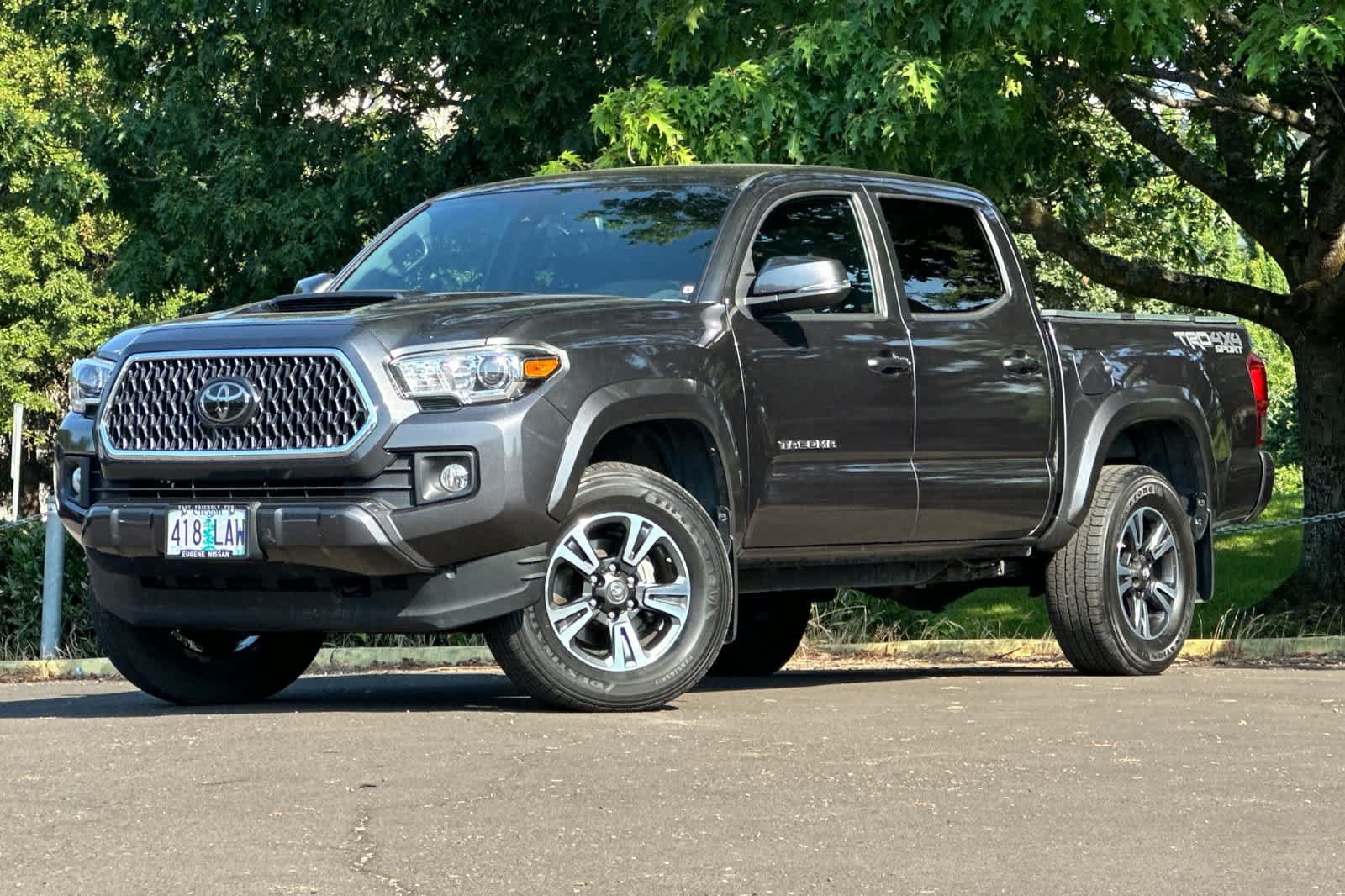Used 2019 Toyota Tacoma TRD Sport AWD/4WD image 1