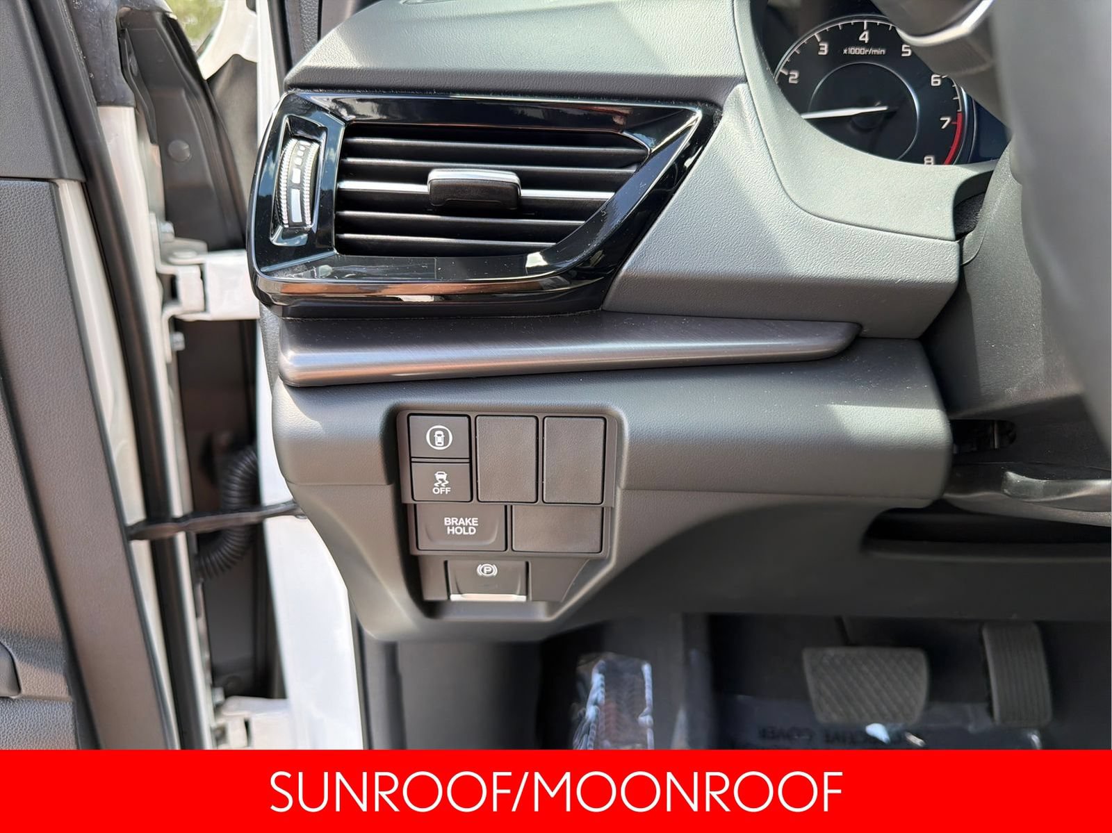 Used 2025 Acura RDX SH-AWD image 17
