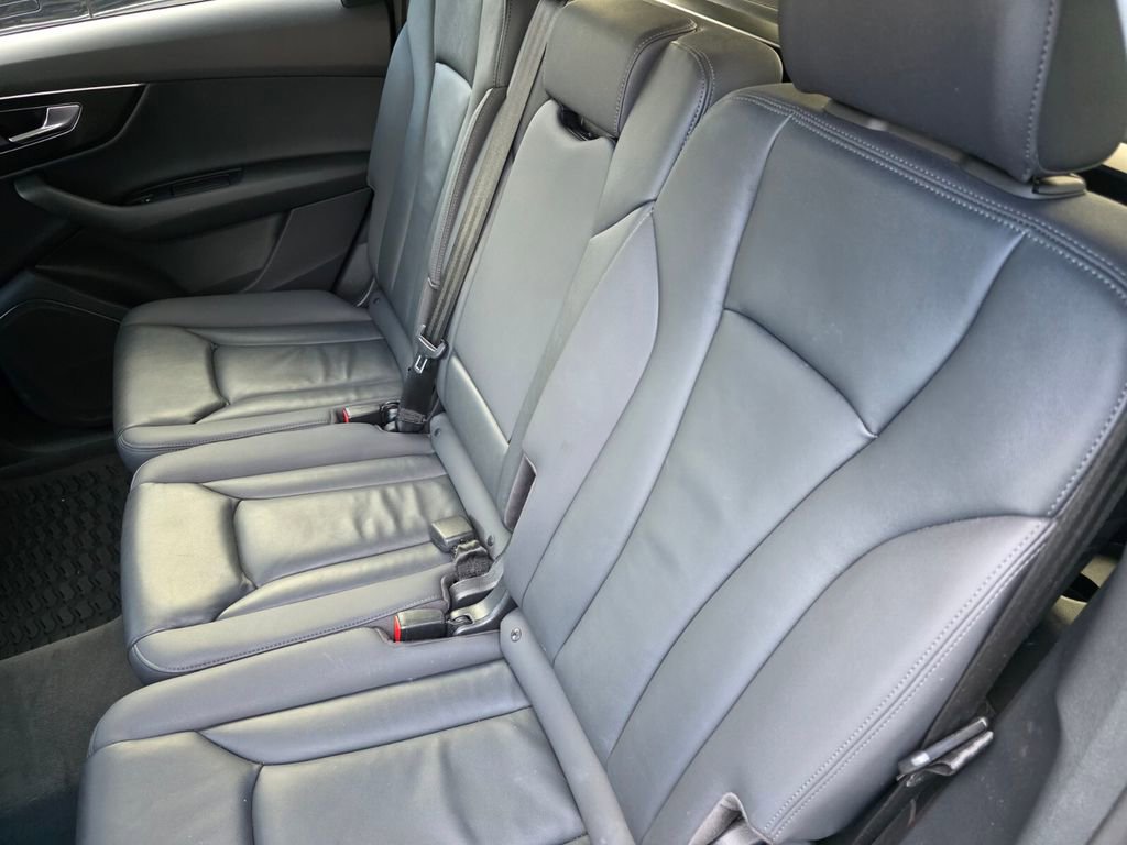 Used 2022 Audi Q7 3.0T Premium w/ Convenience Package image 14