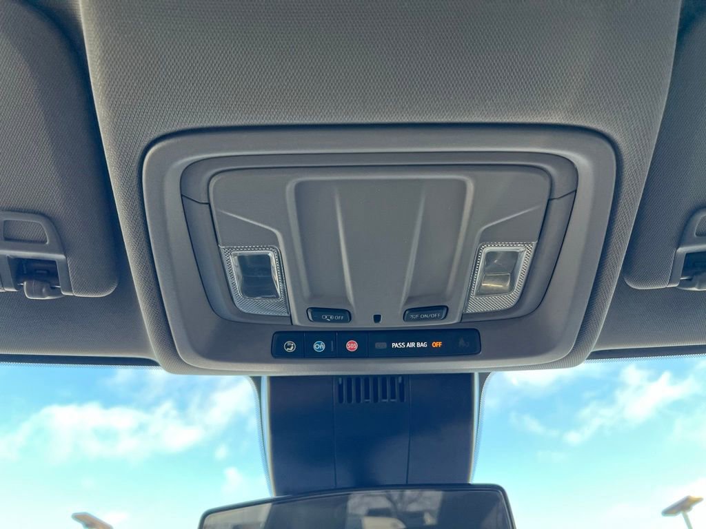 Used 2022 Chevrolet Silverado 1500 LT image 35