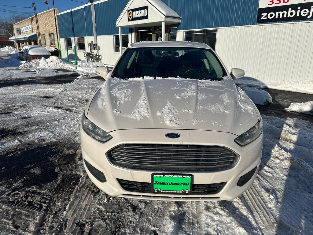 Used 2014 Ford Fusion SE image 2