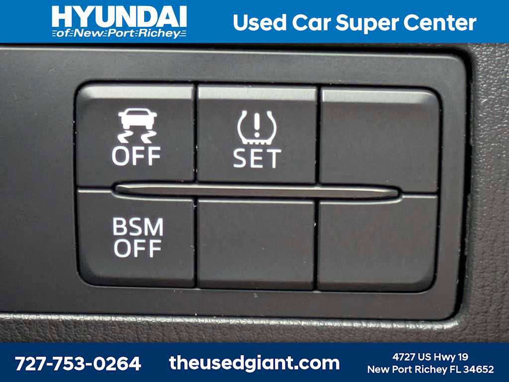 Used 2016 MAZDA MAZDA3 i Sport w/ Preferred Equipment Package image 23