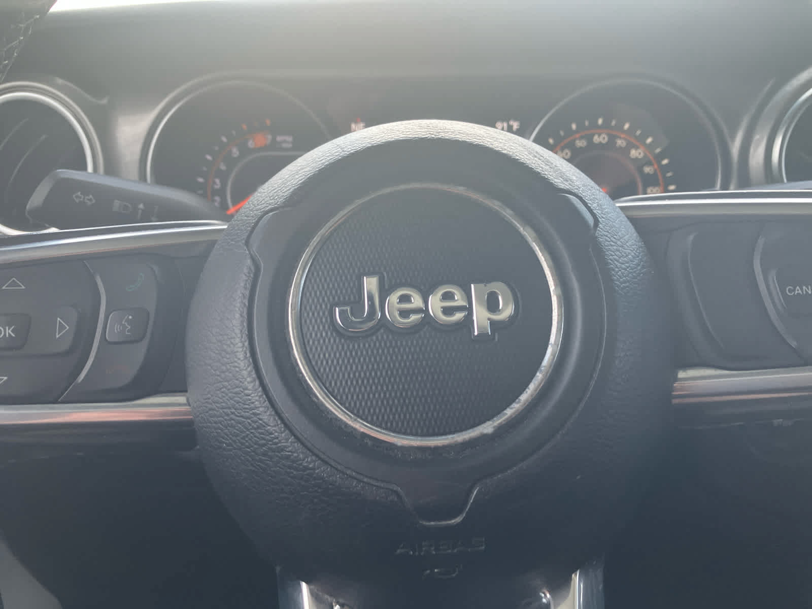 Used 2020 Jeep Wrangler Unlimited Sahara AWD/4WD image 15