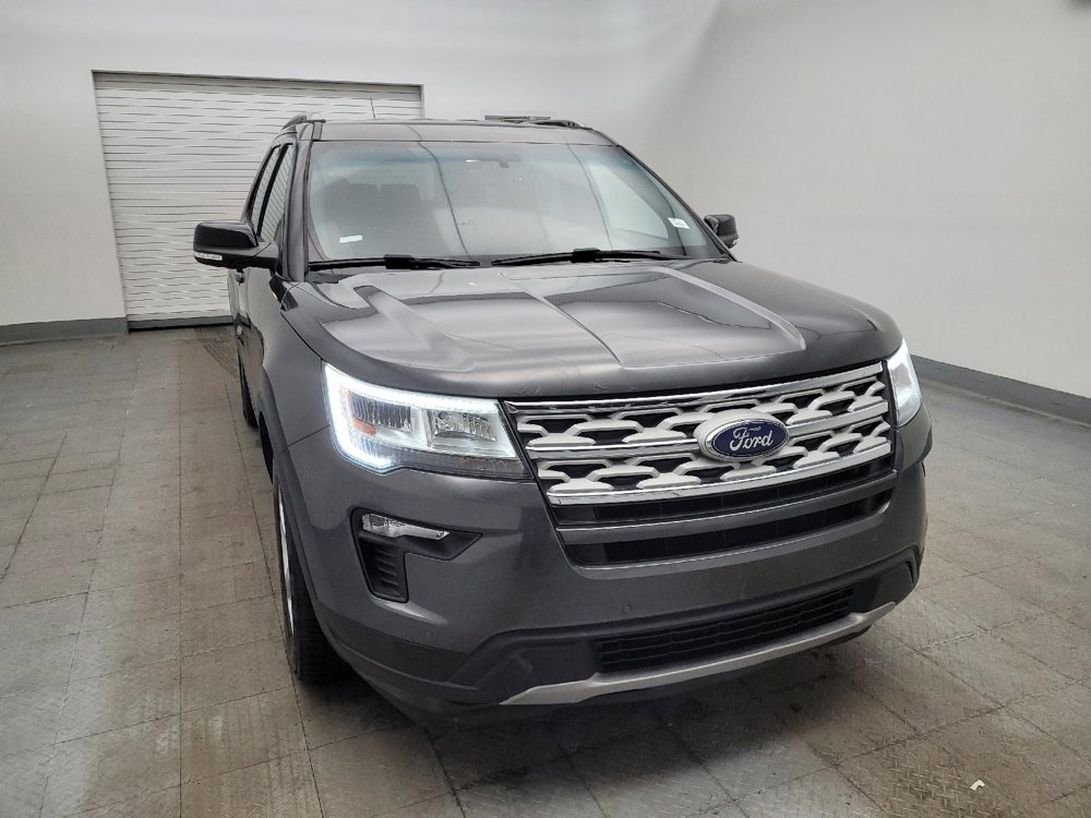 Used 2018 Ford Explorer XLT w/ Equipment Group 202A FWD image 14