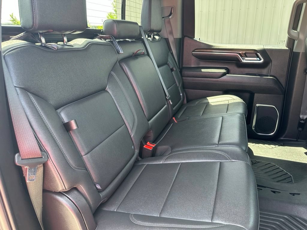 Used 2024 Chevrolet Silverado 1500 LT Trail Boss w/ Convenience Package II AWD/4WD image 30