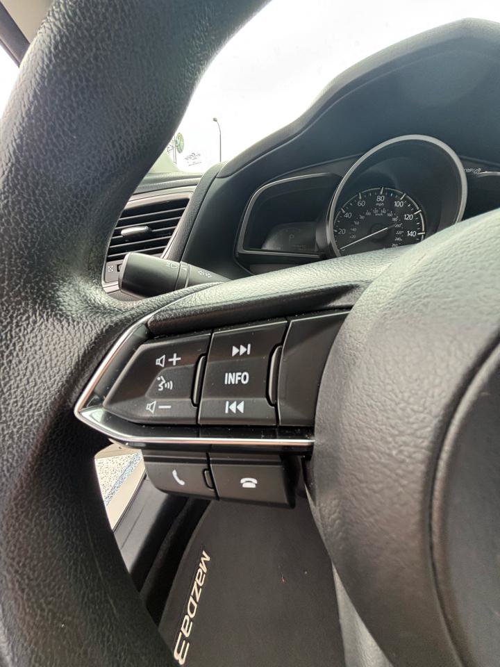 Used 2017 MAZDA MAZDA3 Sport FWD image 12