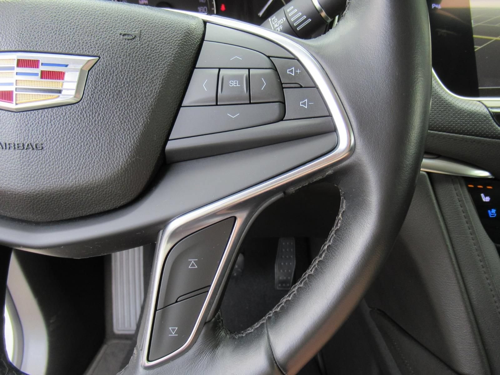 Used 2019 Cadillac XT5 Premium Luxury FWD image 24