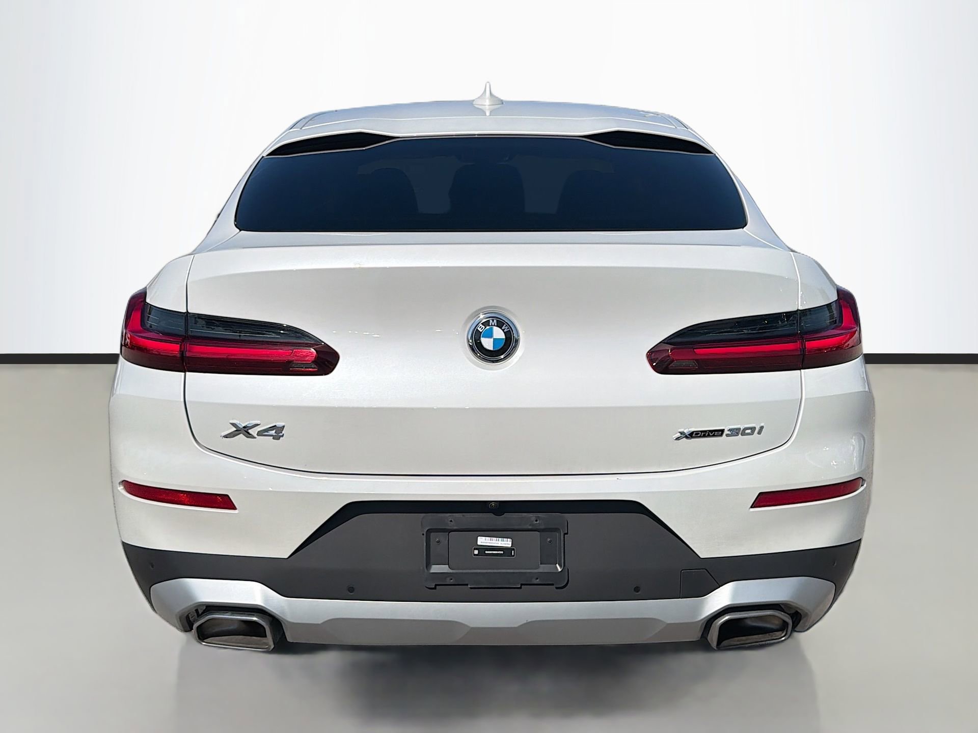 Certified 2025 BMW X4 xDrive30i w/ Premium Package image 5