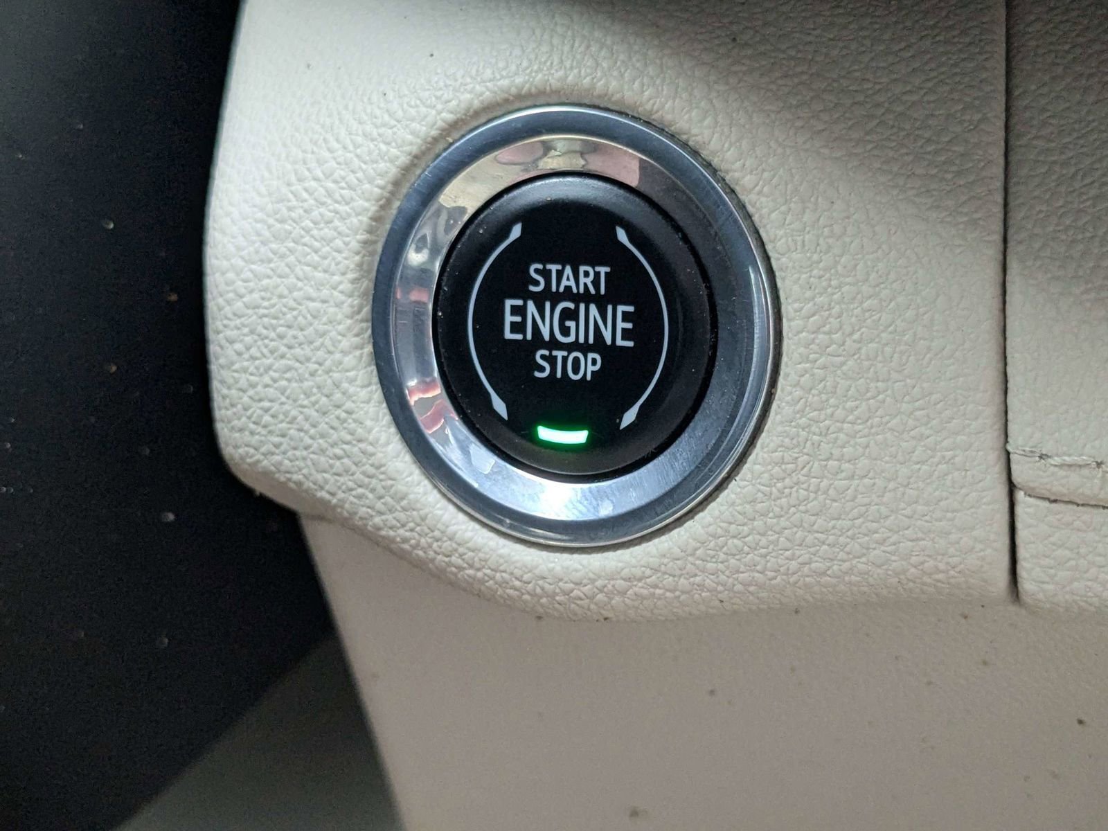 Used 2021 Buick Envision Essence w/ Technology Package I image 33