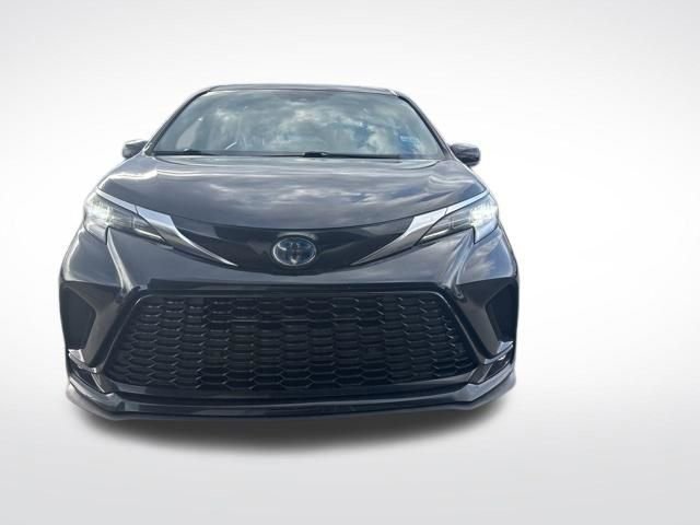 Used 2021 Toyota Sienna AWD image 4