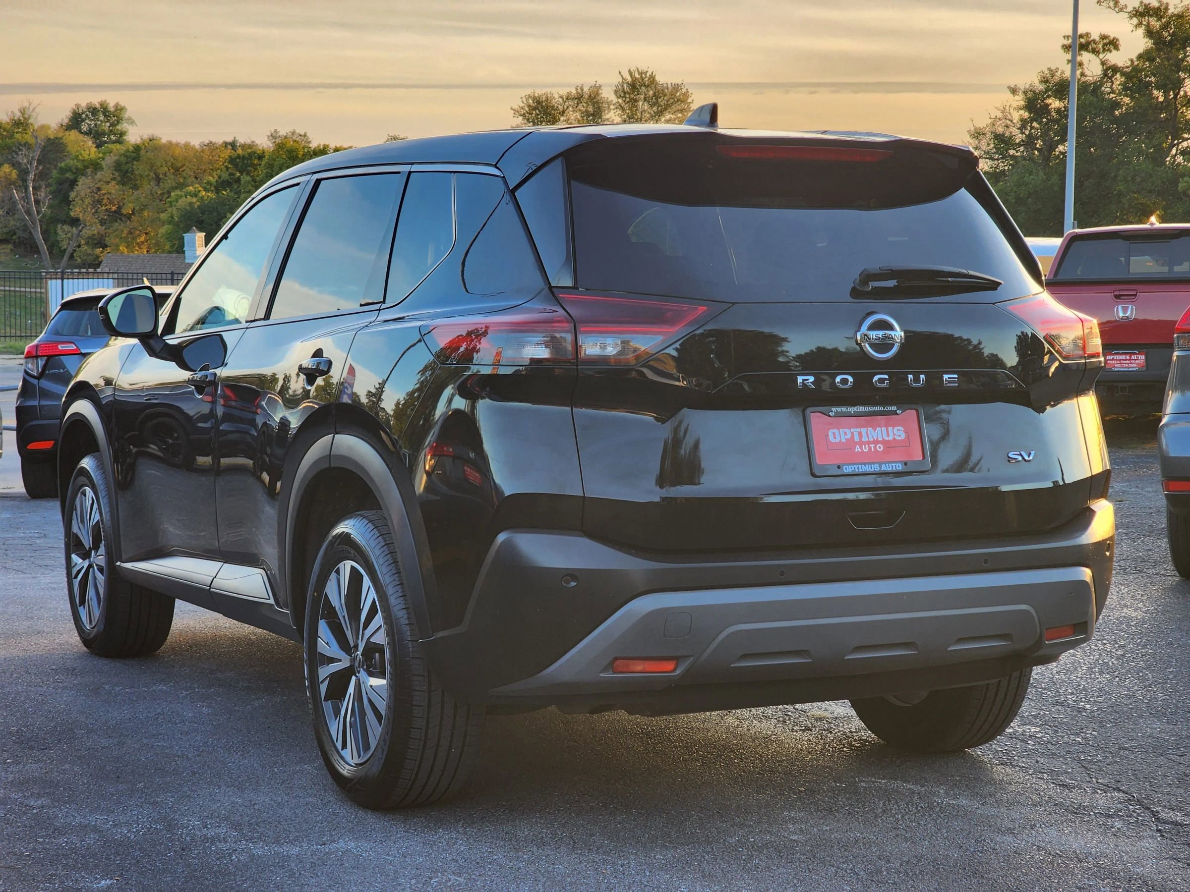 Used 2021 Nissan Rogue SV image 5