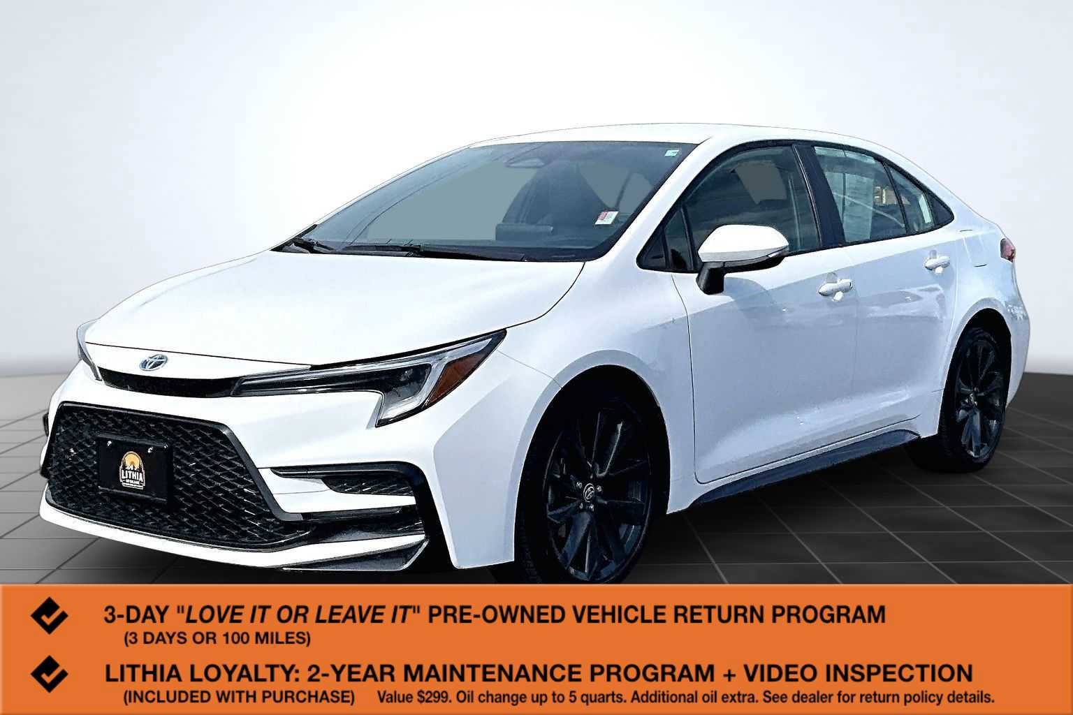 Used 2025 Toyota Corolla SE FWD image 1