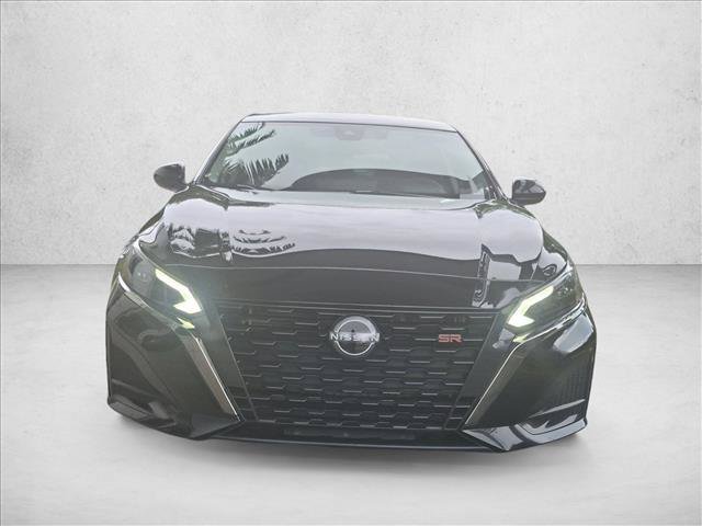 Certified 2023 Nissan Altima 2.5 SR w/ SR Premium Package FWD image 2