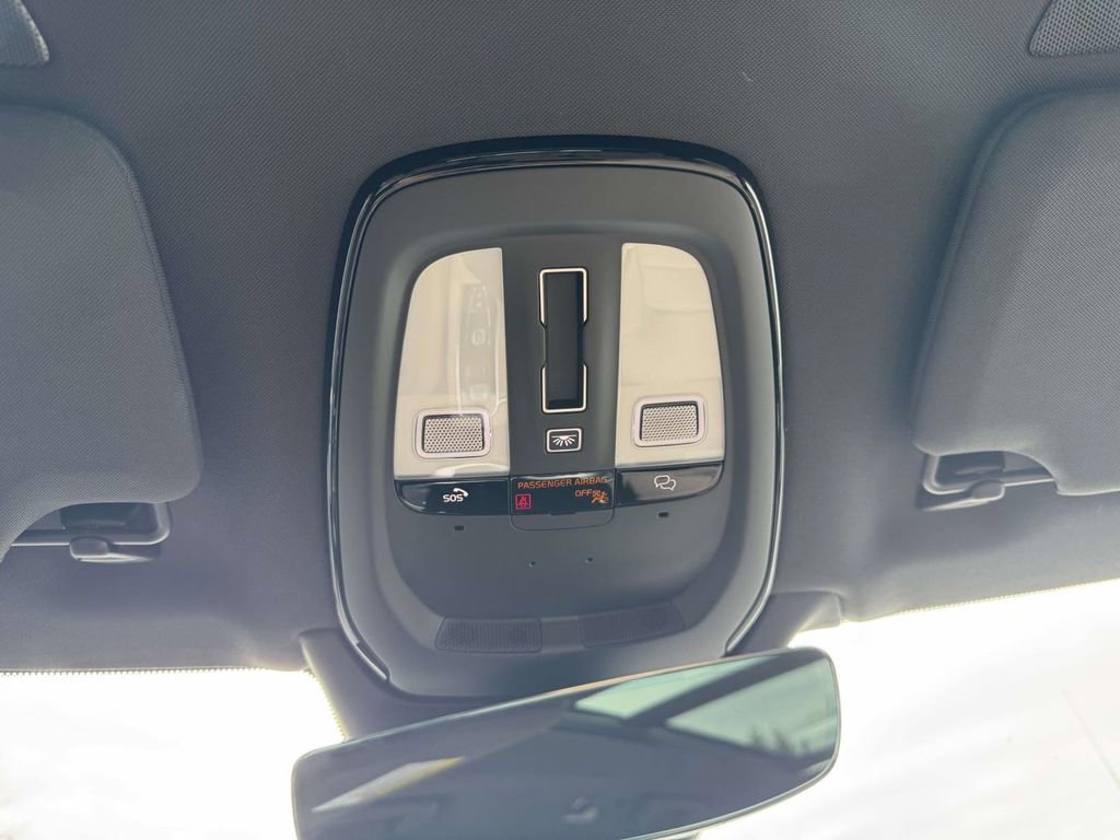 Certified 2026 Volvo XC90 B6 Plus w/ Protection Package image 31