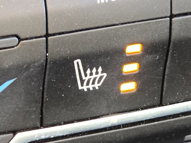 Used 2021 Jeep Wrangler Unlimited Sahara w/ Cold Weather Group image 9