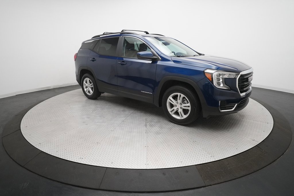 Used 2023 GMC Terrain SLE w/ Driver Convenience Package image 13