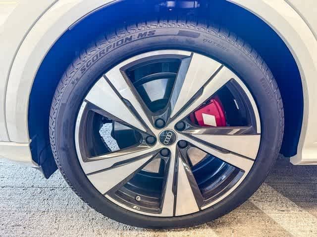 New 2025 Audi SQ5 Premium Plus AWD/4WD image 9