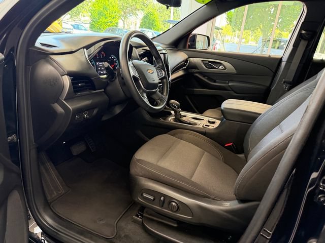 Certified 2023 Chevrolet Traverse LT w/ LPO, Cargo Package FWD image 7