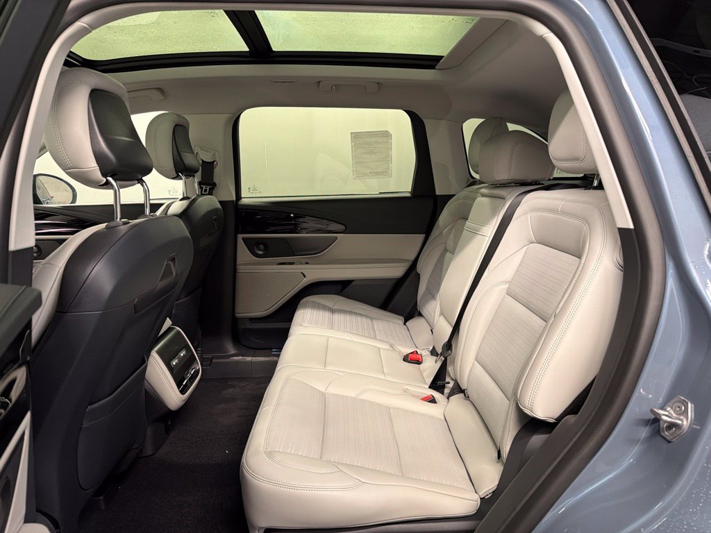 New 2026 Lincoln Nautilus Reserve w/ Jet Appearance Package AWD/4WD image 35