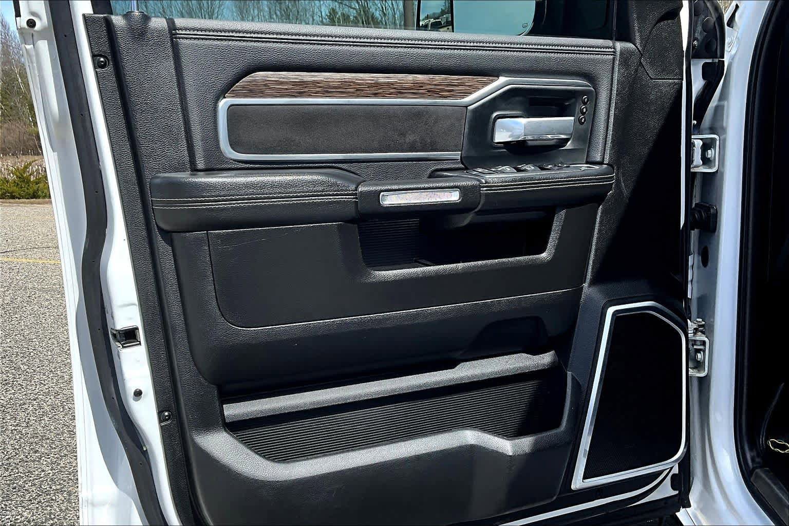 Used 2019 RAM 2500 Laramie AWD/4WD image 22