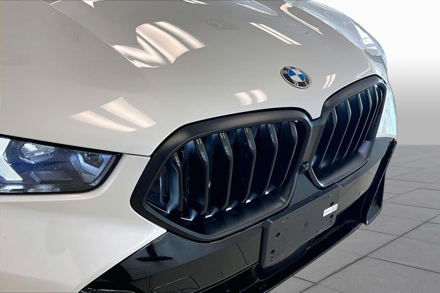 Used 2024 BMW X6 xDrive40i w/ Premium Package AWD/4WD image 29