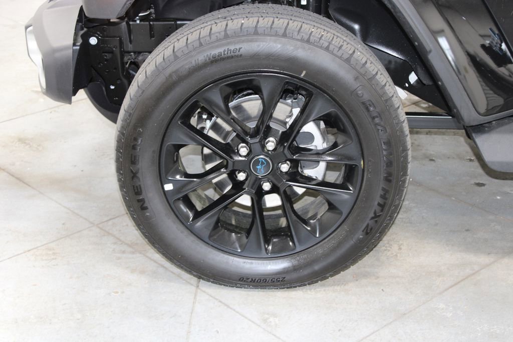 Used 2025 Jeep Wrangler Sahara 4xe image 22