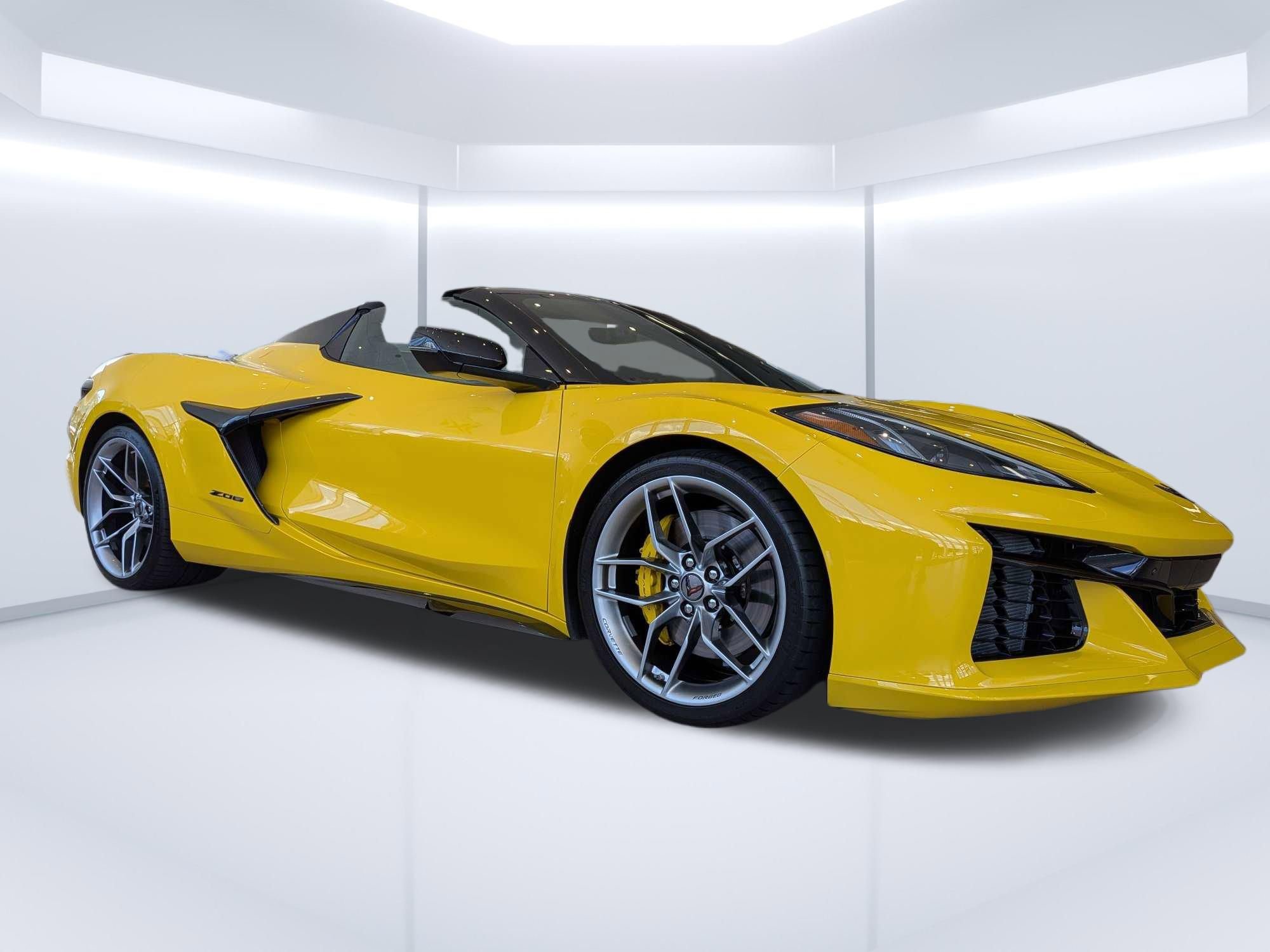 Used 2025 Chevrolet Corvette Z06 w/ Stealth Interior Trim Package RWD image 1