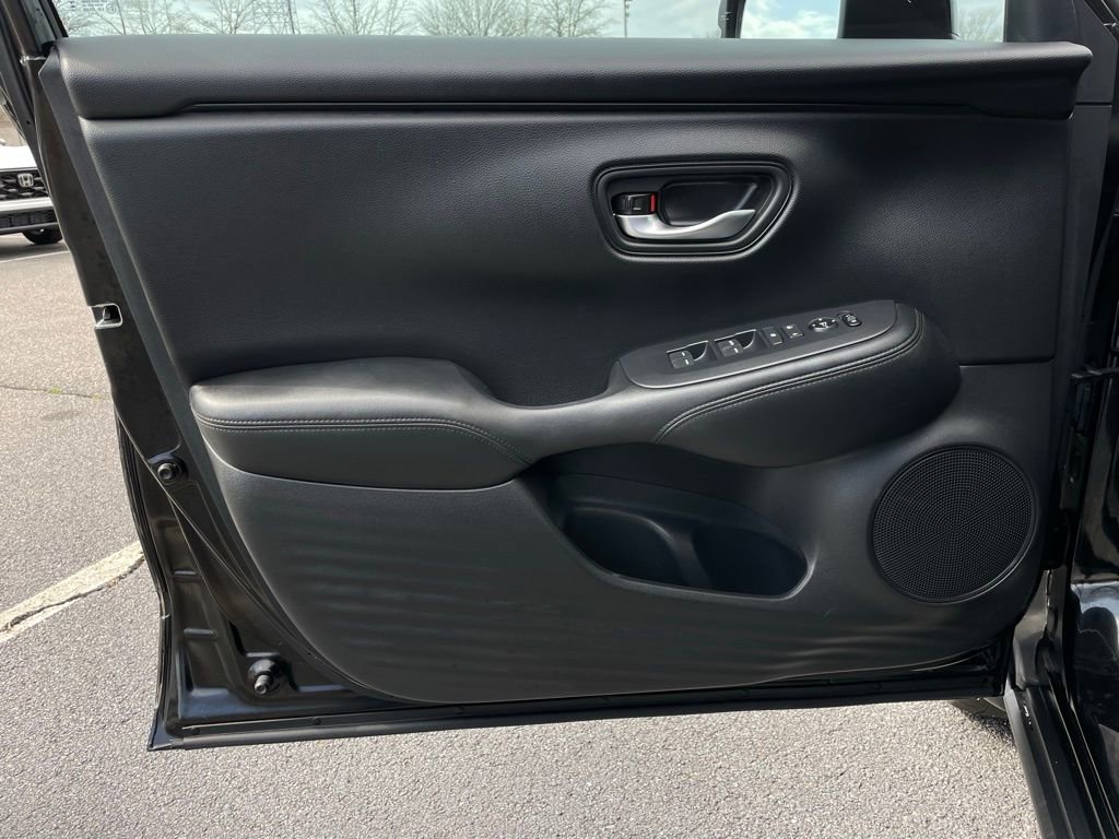 Certified 2025 Honda HR-V LX image 23