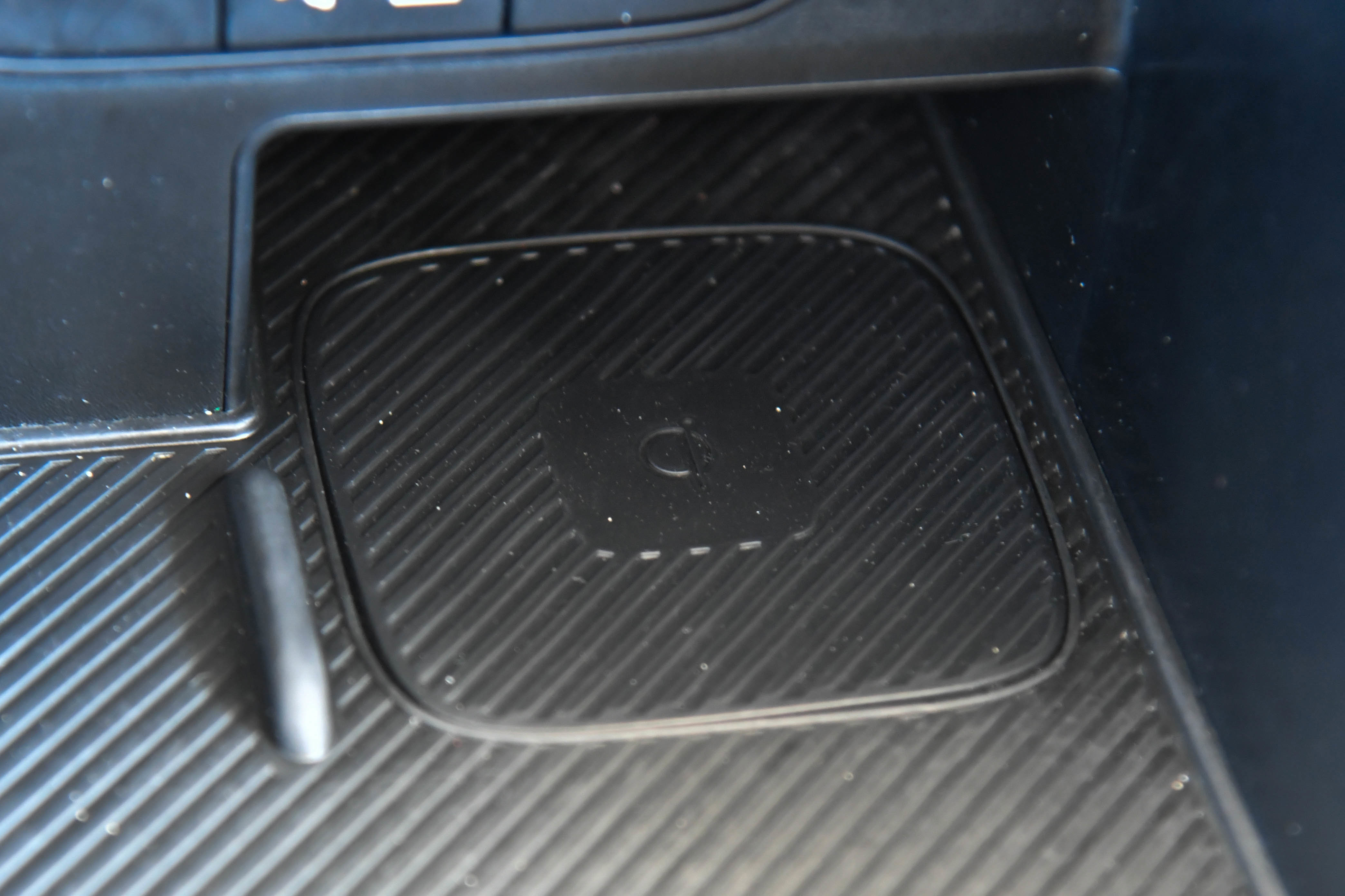 Used 2024 Kia Sorento S image 29