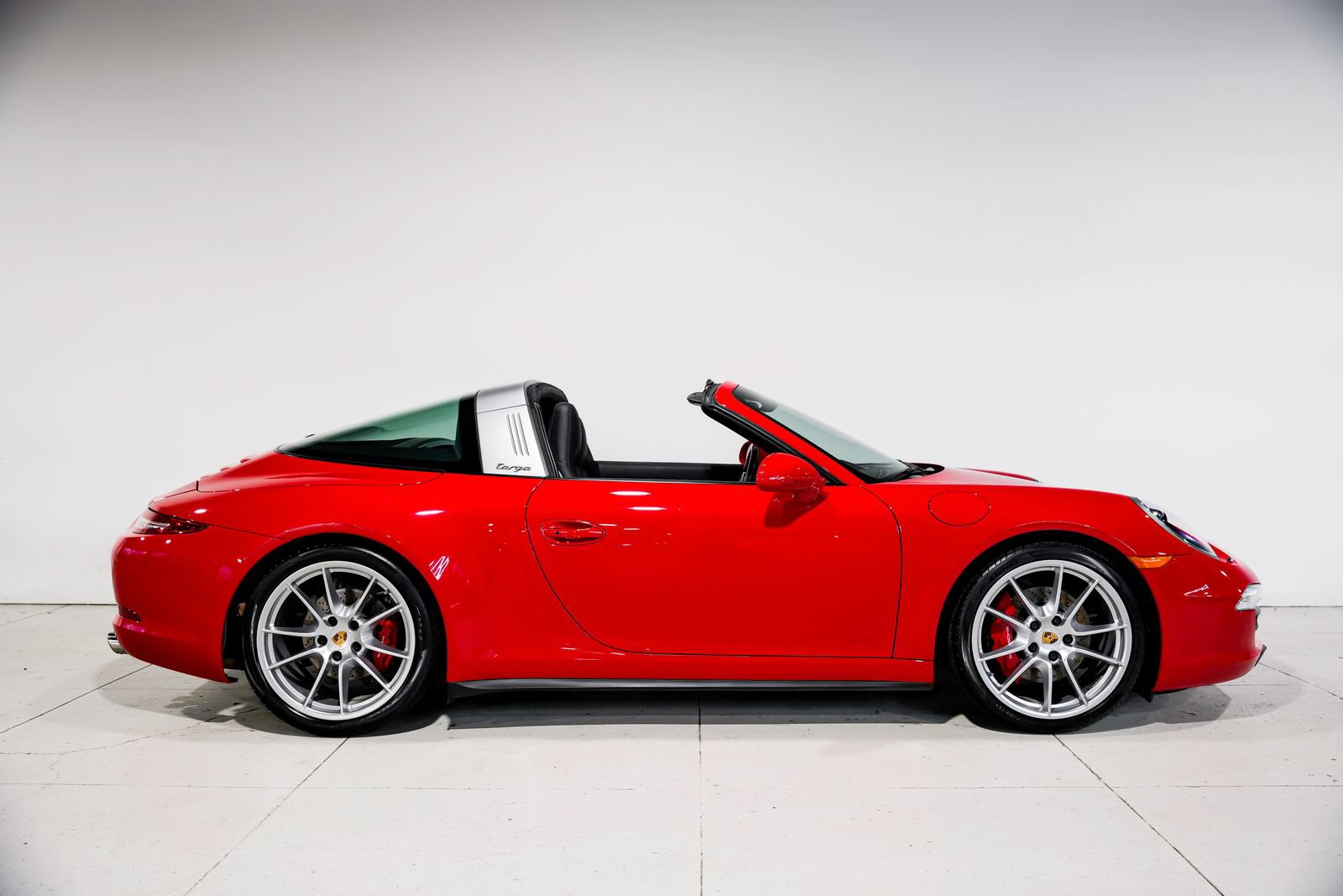 Used 2015 Porsche 911 Targa 4S AWD/4WD image 3