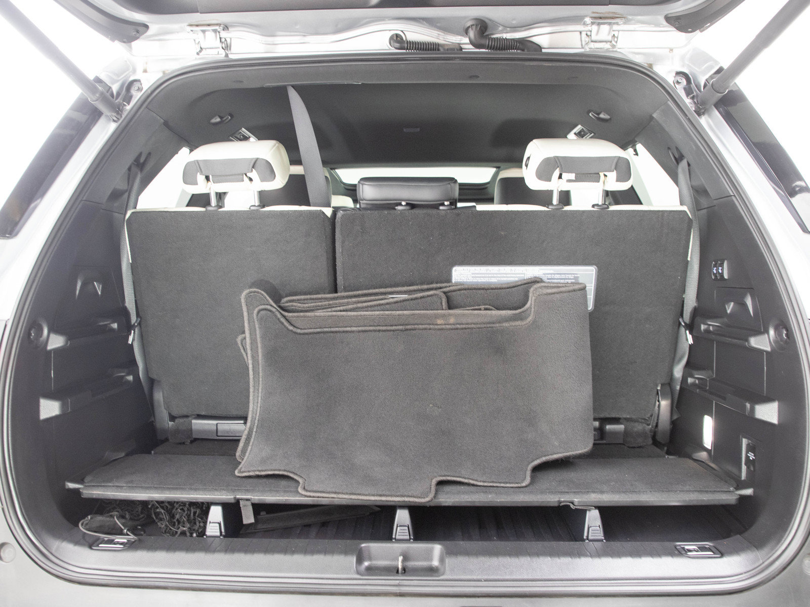 Used 2023 Toyota Sequoia Capstone AWD/4WD image 14