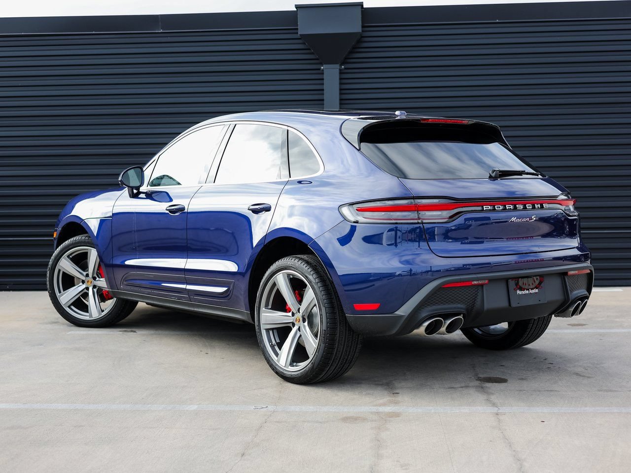 Certified 2026 Porsche Macan S AWD/4WD image 3