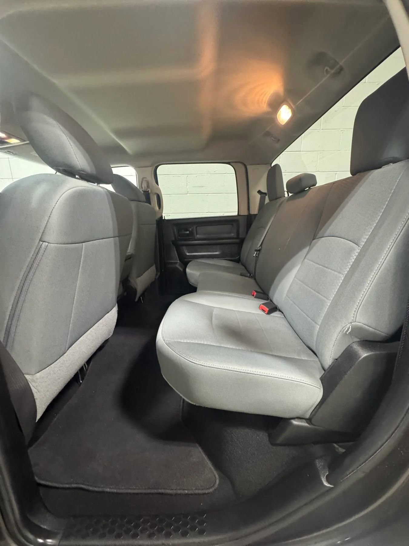 Used 2018 RAM 1500 Express w/ Express Value Package AWD/4WD image 28