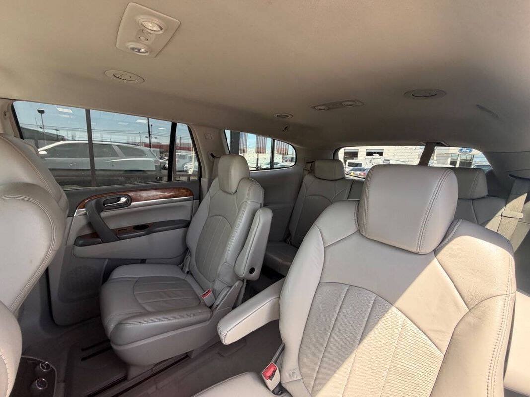 Used 2010 Buick Enclave CXL AWD/4WD image 12