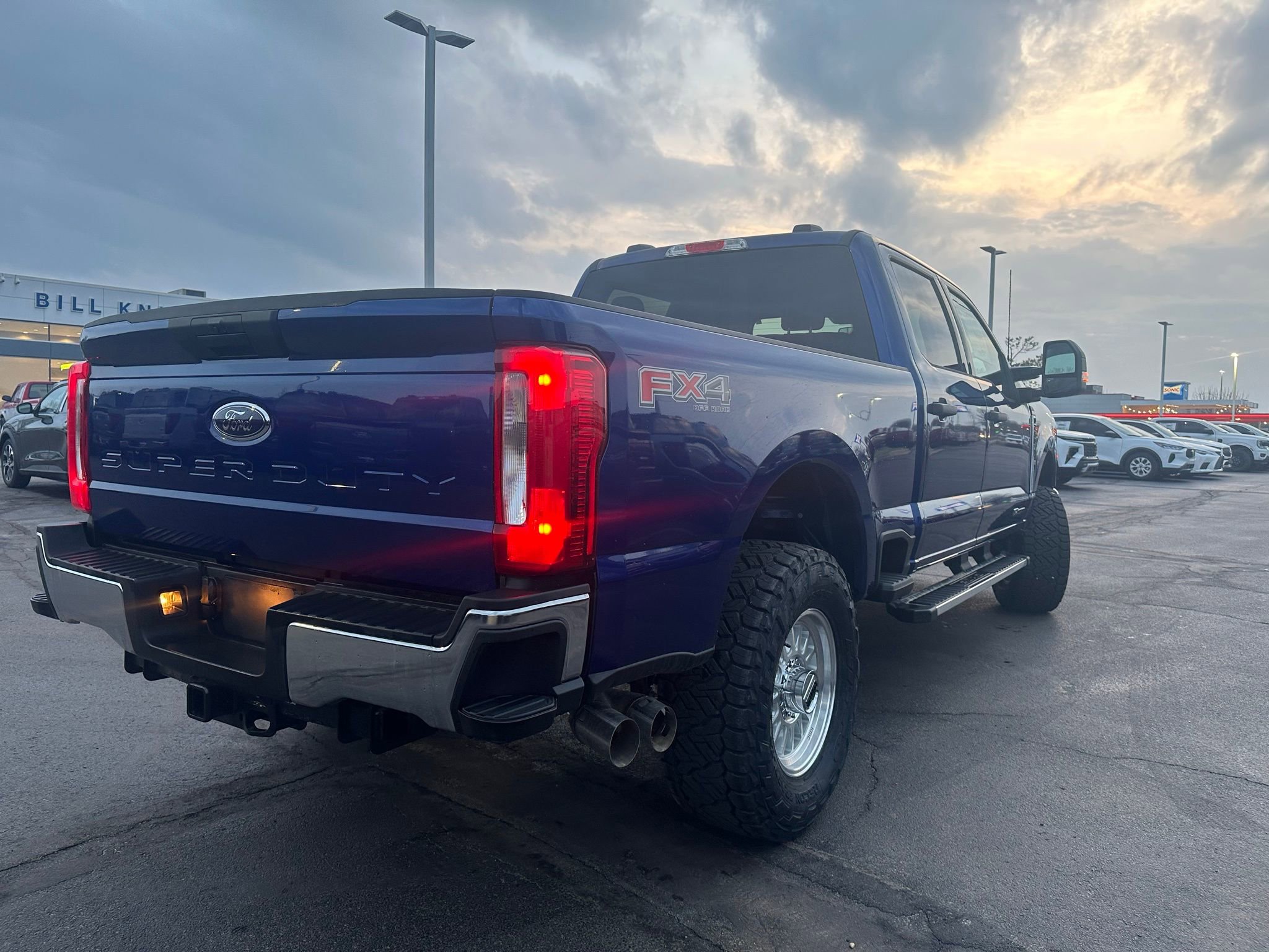 New 2026 Ford F250 XLT w/ FX4 Off-Road Package image 3