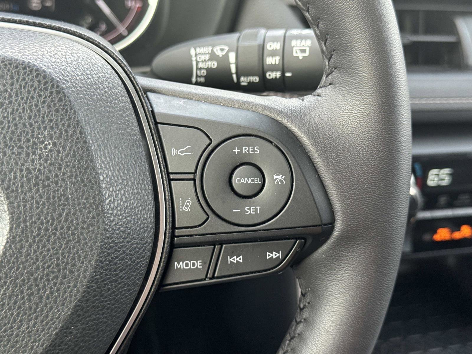 Used 2025 Toyota RAV4 XLE image 12