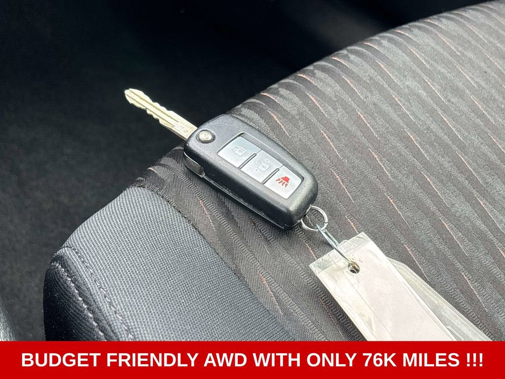 Used 2018 Nissan Rogue S AWD/4WD image 26